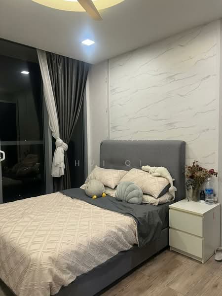 Condominium for Rent at Lakefront Residence - Hui Qi - Bedroom - PropertyGuru.com.my