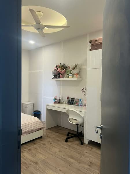 Condominium for Rent at Lakefront Residence - Hui Qi - Bedroom - PropertyGuru.com.my