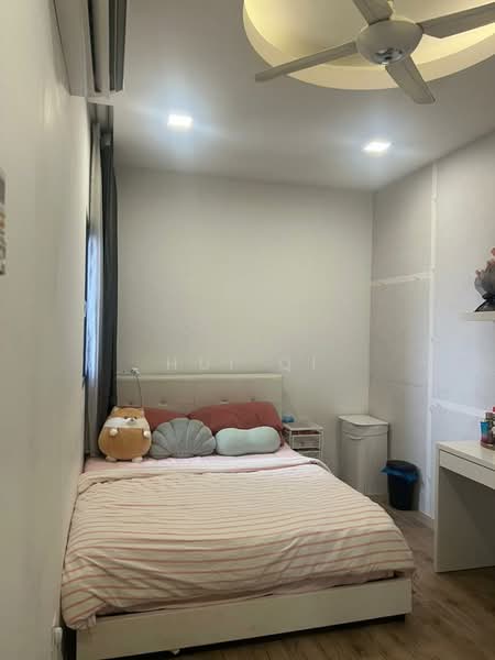 Condominium for Rent at Lakefront Residence - Hui Qi - Bedroom - PropertyGuru.com.my