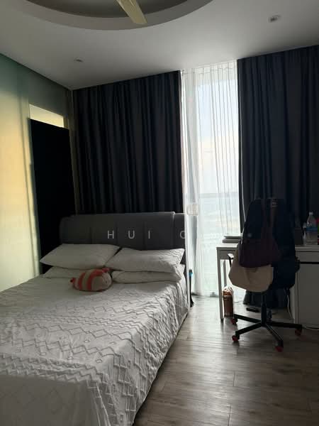 Condominium for Rent at Lakefront Residence - Hui Qi - Bedroom - PropertyGuru.com.my