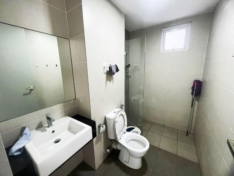 Kondominium untuk Disewa di Tropicana Bay Residences - Jerry Tan - Bathroom - PropertyGuru.com.my
