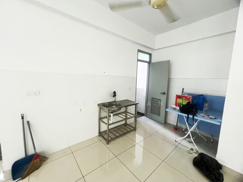 Kondominium untuk Disewa di Tropicana Bay Residences - Jerry Tan - Kitchen - PropertyGuru.com.my