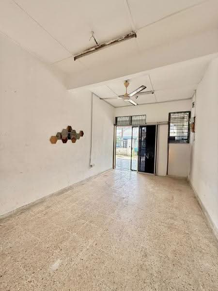 Rumah Teres 1-Tingkat untuk Dijual di Bandar Baru Permas Jaya (Permas Jaya) - Johnson Chong - Interior - PropertyGuru.com.my