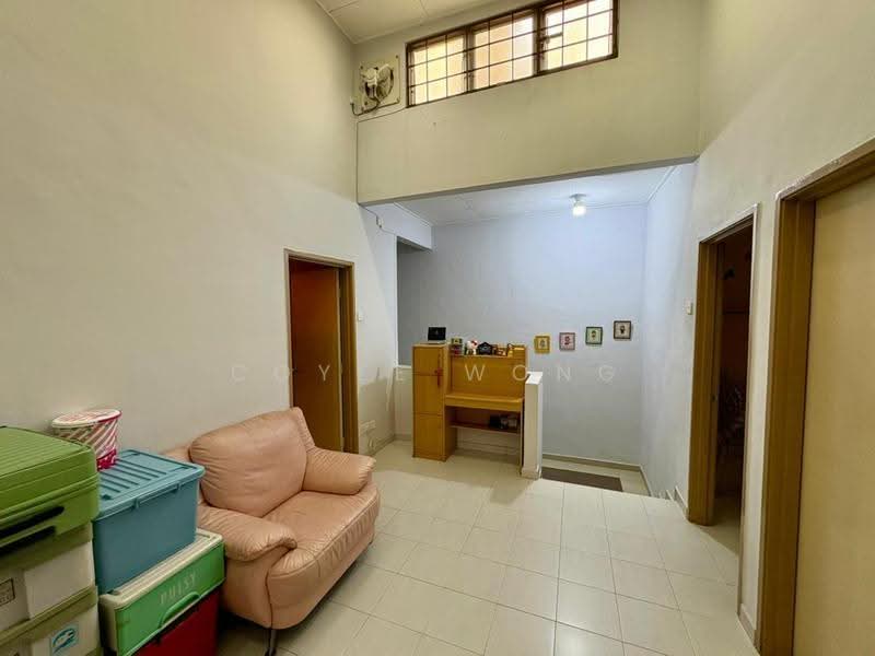 2-storey Terraced House for Sale in Kampung Segambut Tengah (Segambut) - Coyee Wong - Living Room - PropertyGuru.com.my