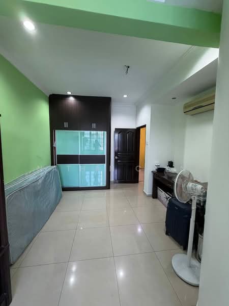 Rumah Teres 2-Tingkat untuk Dijual di Taman Molek (Johor Bahru) - Nathan Chan - PropertyGuru.com.my