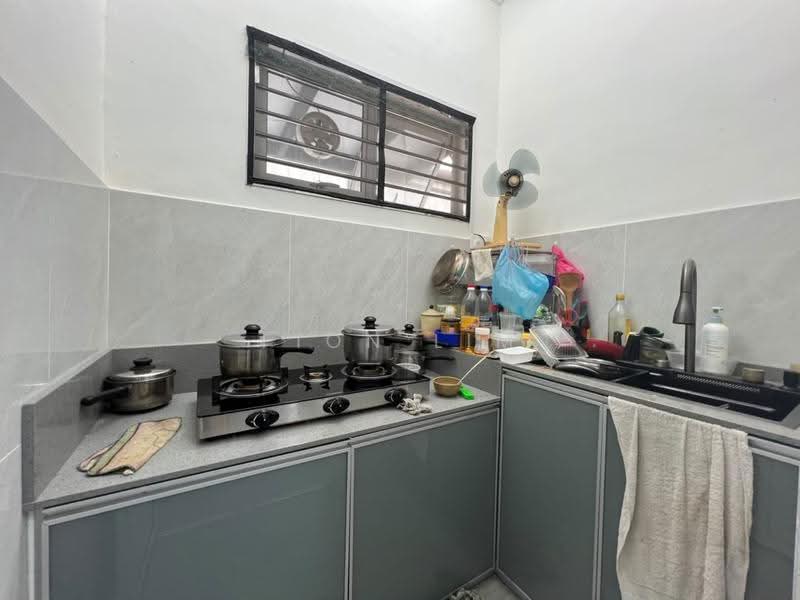 Bungalow House untuk Dijual di Taman Kebun Teh (Johor Bahru) - Fion Lim - Kitchen - PropertyGuru.com.my