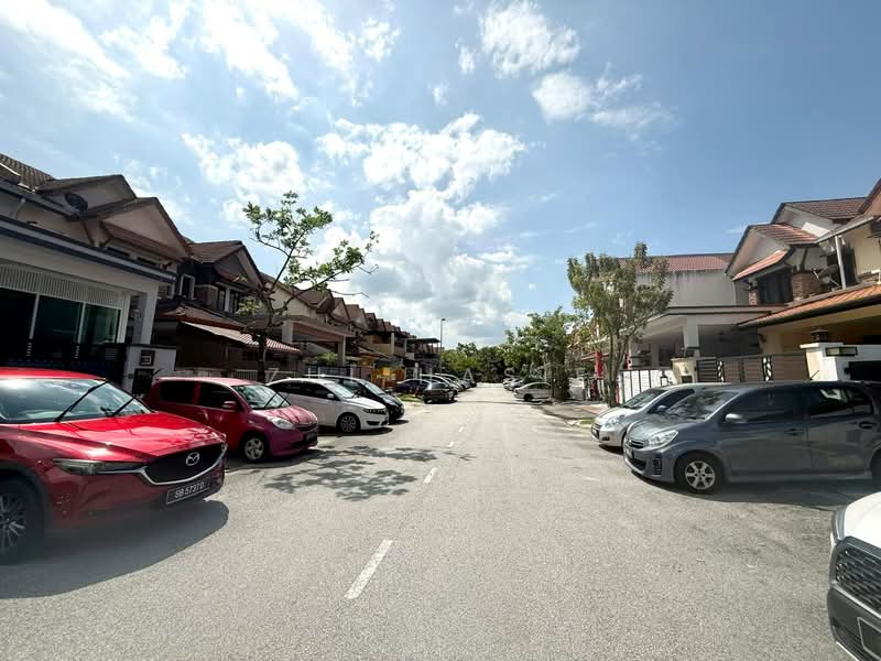 Rumah Teres 2-Tingkat untuk Dijual di Bandar Nusaputra (Puchong) - Zul Hasif - PropertyGuru.com.my