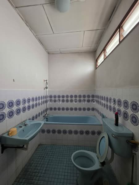 2-storey Terraced House for Sale in Taman Bukit Maluri (Kepong) - Shawn Chong - Bathroom - PropertyGuru.com.my