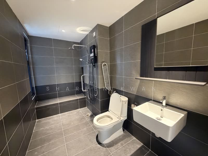 Service Residence for Rent at D'Clover Residences - Shareen Kwan - Bathroom - PropertyGuru.com.my