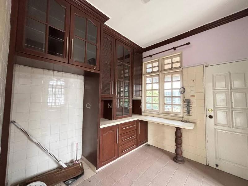 Bungalow House untuk Dijual di Seksyen 2 (Shah Alam) - Shiqin Saidin - Kitchen - PropertyGuru.com.my