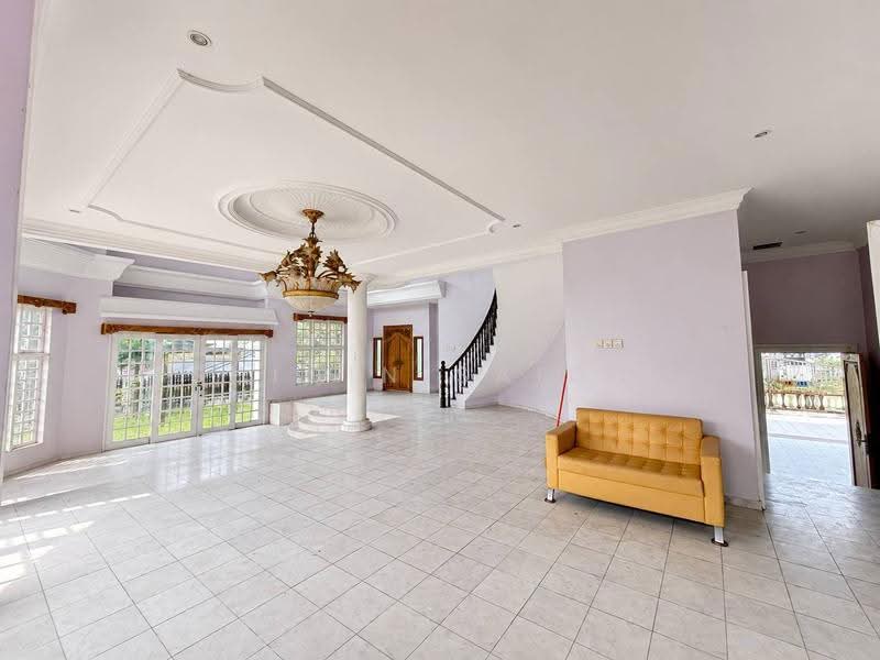 Bungalow House untuk Dijual di Seksyen 2 (Shah Alam) - Shiqin Saidin - Living Room - PropertyGuru.com.my