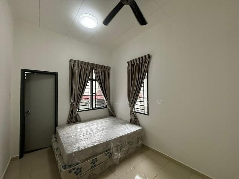 Semi-Detached House for Rent in Taman Sri Pulai Perdana 2 (Skudai) - Angela Ng - Bedroom - PropertyGuru.com.my