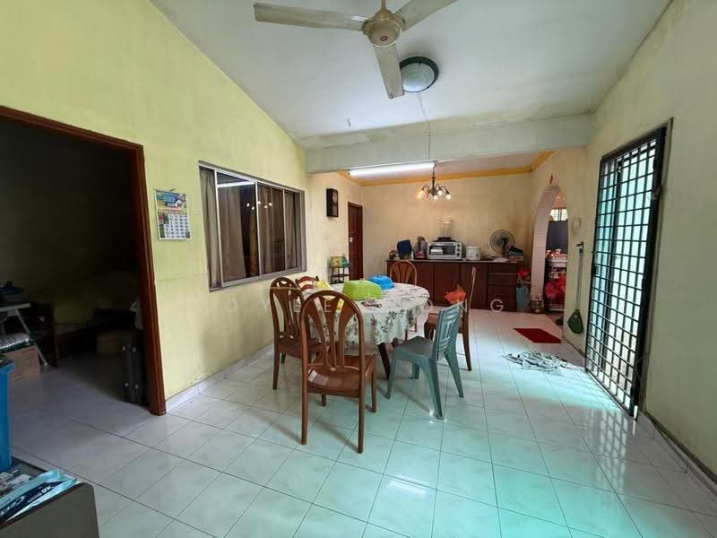 1.5-storey Terraced House for Sale in Taman Bukit Maluri (Kepong) - Coyee Wong - Dining Room - PropertyGuru.com.my