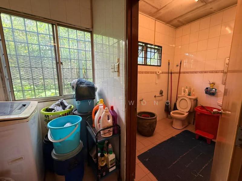 1.5-storey Terraced House for Sale in Taman Bukit Maluri (Kepong) - Coyee Wong - Bathroom - PropertyGuru.com.my