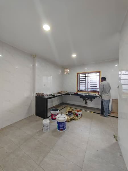 1-storey Terraced House for Sale in Taman Ungku Tun Aminah (Skudai) - Shirley Lim - Kitchen - PropertyGuru.com.my