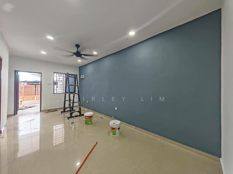 1-storey Terraced House for Sale in Taman Ungku Tun Aminah (Skudai) - Shirley Lim - Living Room - PropertyGuru.com.my