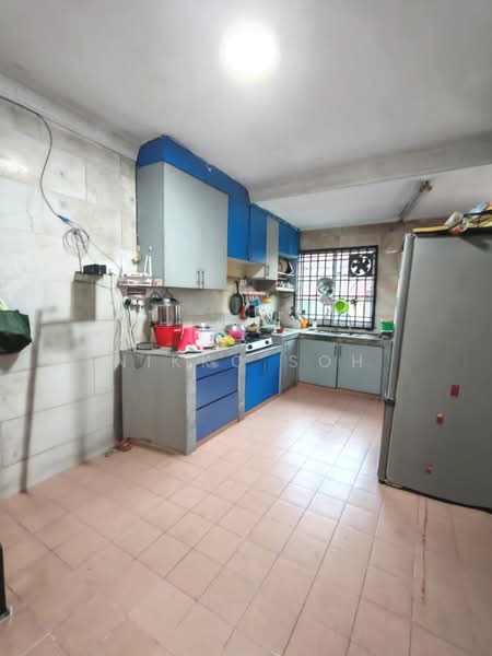 Rumah Teres 2-Tingkat untuk Dijual di Taman Johor Jaya (Johor Bahru) - Nikko Soh - Kitchen - PropertyGuru.com.my