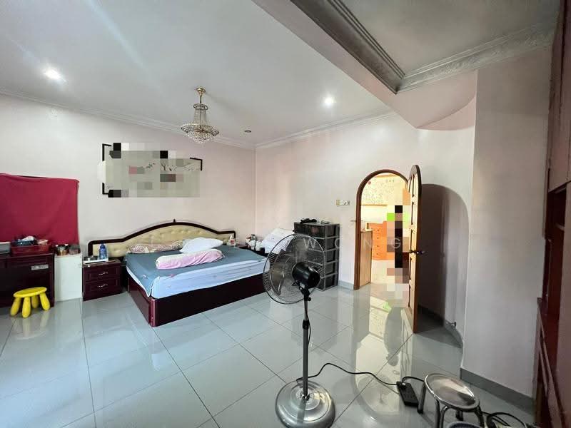 Bungalow House untuk Dijual di Taman Megah Kepong (Kepong) - Coyee Wong - Bedroom - PropertyGuru.com.my
