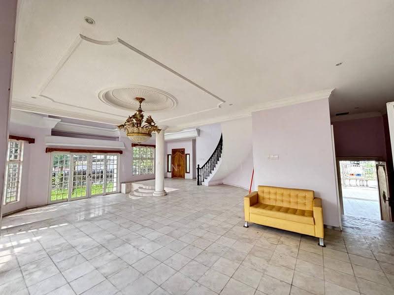 Bungalow House untuk Dijual di Seksyen 2 (Shah Alam) - Shiqin Saidin - Living Room - PropertyGuru.com.my