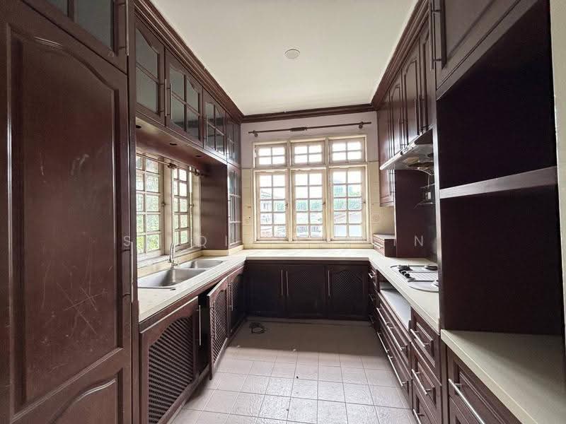 Bungalow House untuk Dijual di Seksyen 2 (Shah Alam) - Shiqin Saidin - Kitchen - PropertyGuru.com.my