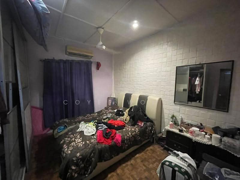 Rumah Teres 1-Tingkat untuk Dijual di Desa Jaya Kepong (Kepong) - Coyee Wong - Bedroom - PropertyGuru.com.my