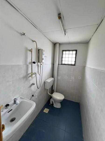 2.5-storey Terraced House for Sale in Saujana Damansara (Damansara Damai) - Coyee Wong - Bathroom - PropertyGuru.com.my
