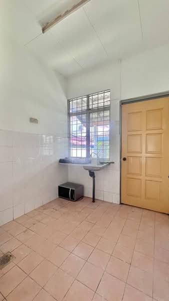 Bungalow House for Sale in Taman Tasik Semenyih (Semenyih) - Azli Ibrahim - Kitchen - PropertyGuru.com.my