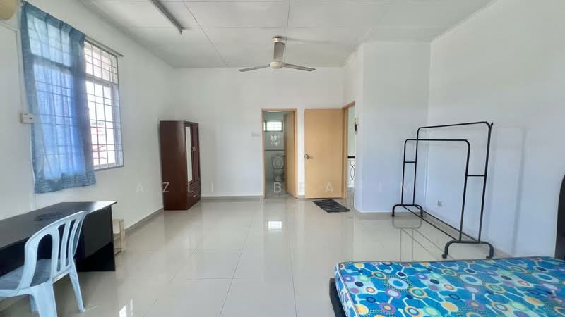 Bungalow House for Sale in Taman Tasik Semenyih (Semenyih) - Azli Ibrahim - Bedroom - PropertyGuru.com.my