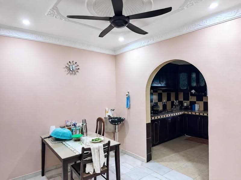 Rumah Teres 2-Tingkat untuk Dijual di Subang Jaya (Selangor) - Mizan Ramlan - Dining Room - PropertyGuru.com.my