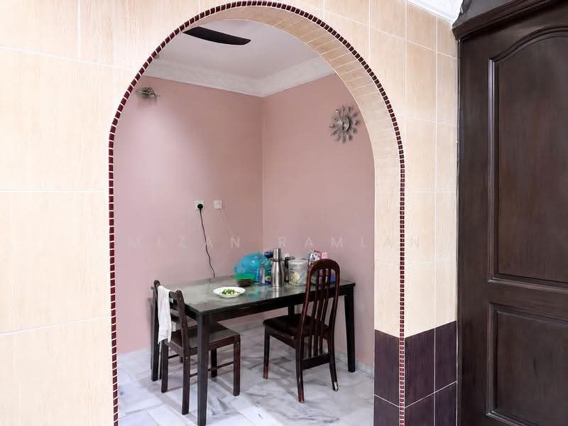Rumah Teres 2-Tingkat untuk Dijual di Subang Jaya (Selangor) - Mizan Ramlan - Dining Room - PropertyGuru.com.my