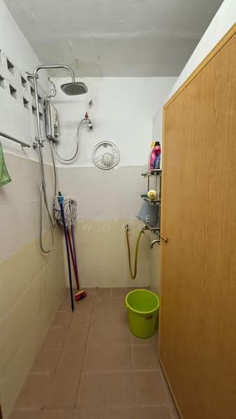 Rumah Teres 1-Tingkat untuk Dijual di Kepong Baru (Kepong) - Coyee Wong - Bathroom - PropertyGuru.com.my