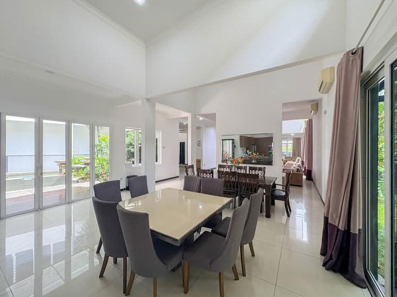 Bungalow House untuk Dijual di Seksyen 9 (Shah Alam) - Shiqin Saidin - Dining Room - PropertyGuru.com.my