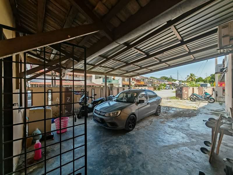 Rumah Teres 1-Tingkat untuk Dijual di Taman Paling Jaya (Semenyih) - Azli Ibrahim - Exterior - PropertyGuru.com.my
