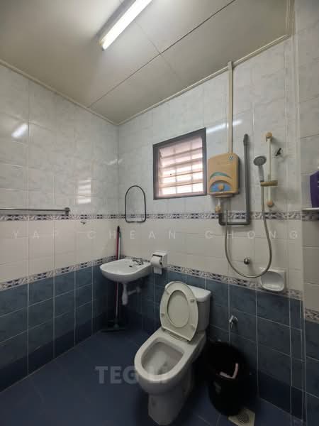 Rumah Teres untuk Disewa di Kota Kemuning (Shah Alam) - Yap Chean Chong - Bathroom - PropertyGuru.com.my