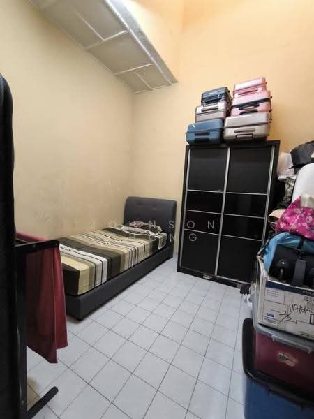 Rumah Teres 1-Tingkat untuk Dijual di Taman Anggerik (Johor Bahru) - Johnson Chong - Bedroom - PropertyGuru.com.my