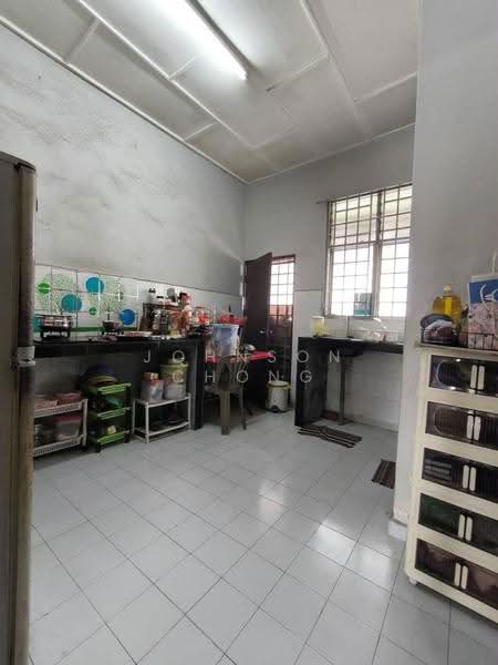 Rumah Teres 1-Tingkat untuk Dijual di Taman Anggerik (Johor Bahru) - Johnson Chong - Kitchen - PropertyGuru.com.my