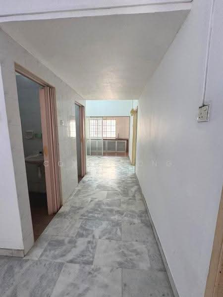 1-storey Terraced House for Sale in Taman Sri Segambut (Segambut) - Coyee Wong - Corridor - PropertyGuru.com.my