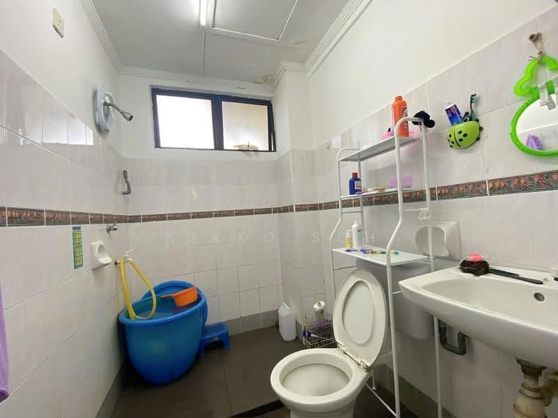 Kondominium untuk Dijual di Skudai Villa - Nikko Soh - Bathroom - PropertyGuru.com.my