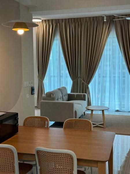 Kediaman Servis untuk Dijual di Savana @ Utropolis - Sammy Tiew - Living Room - PropertyGuru.com.my