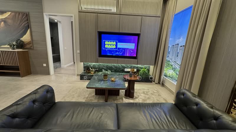 Kediaman Servis untuk Dijual di The Queenwoodz @ Bukit Jalil - Berry Choong - Living Room - PropertyGuru.com.my