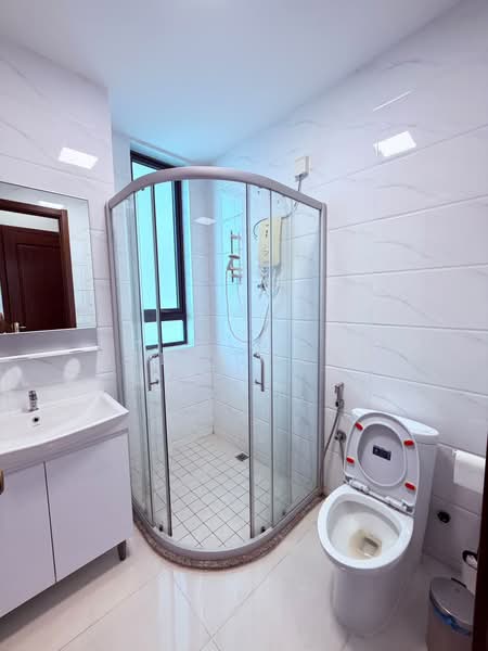 Condominium for Rent at Cerulean Bay @ Forest City - Steve Seah - Bathroom - PropertyGuru.com.my
