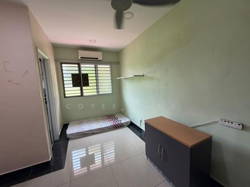 Rumah Teres 2-Tingkat untuk Dijual di Taman Daya (Kepong) - Coyee Wong - Bedroom - PropertyGuru.com.my