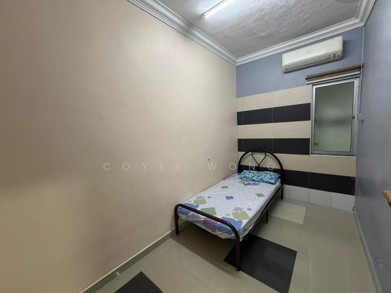 Rumah Teres 2-Tingkat untuk Dijual di Taman Daya (Kepong) - Coyee Wong - Bedroom - PropertyGuru.com.my