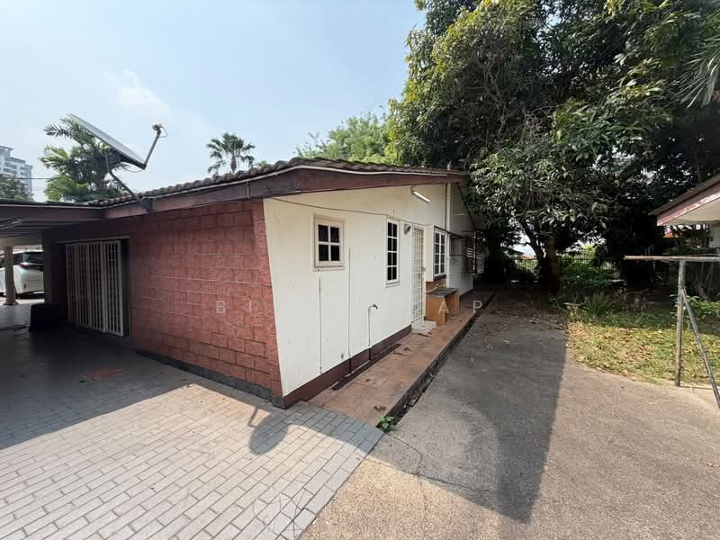 Bungalow House for Rent in SS1 (Petaling Jaya) - Biana Yap - Exterior - PropertyGuru.com.my