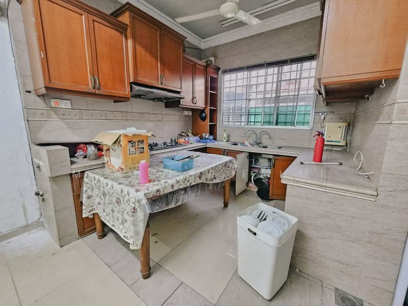 2-storey Terraced House for Sale in Bandar Baru Bangi (Selangor) - Mohd Nor Fahmi - Kitchen - PropertyGuru.com.my