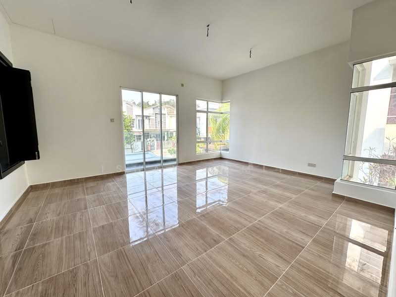 Semi-Detached House for Sale in Seksyen U10 (Shah Alam) - Ishak Ramli - Living Room - PropertyGuru.com.my