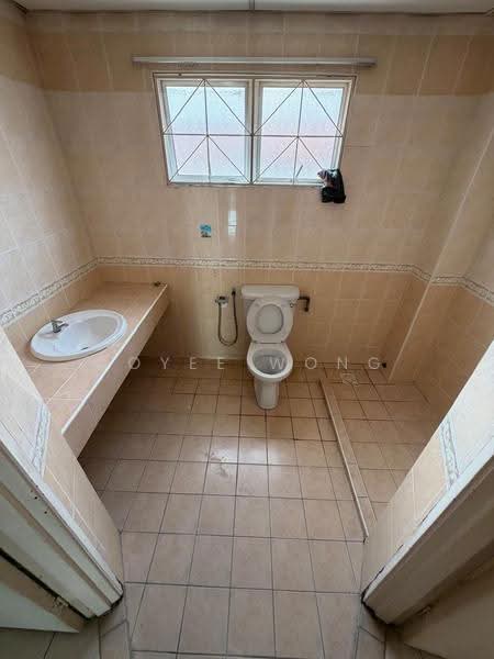 2-storey Terraced House for Sale in Taman Megah Kepong (Kepong) - Coyee Wong - Bathroom - PropertyGuru.com.my