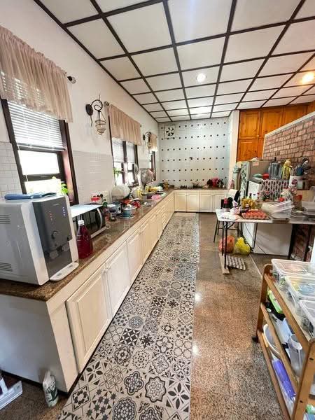 Bungalow House untuk Dijual di Seksyen 7 (Shah Alam) - Shiqin Saidin - Kitchen - PropertyGuru.com.my