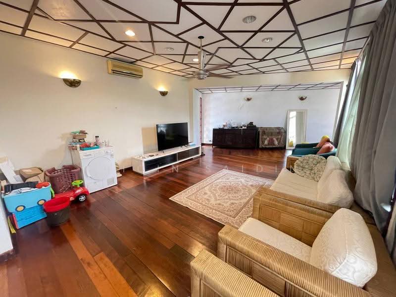 Bungalow House untuk Dijual di Seksyen 7 (Shah Alam) - Shiqin Saidin - Living Room - PropertyGuru.com.my