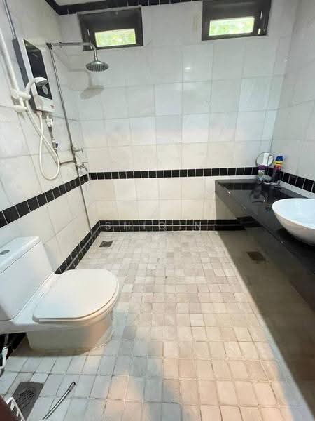 Bungalow House untuk Dijual di Seksyen 7 (Shah Alam) - Shiqin Saidin - Bathroom - PropertyGuru.com.my